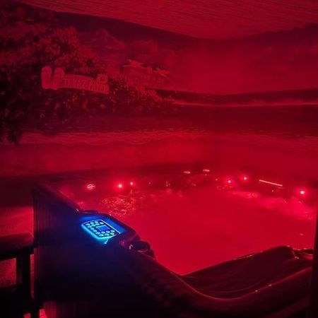 Studio Avec Terrasse Et Jacuzzi ヴァルボンヌ エクステリア 写真