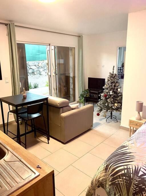 Studio Avec Terrasse Et Jacuzzi ヴァルボンヌ エクステリア 写真